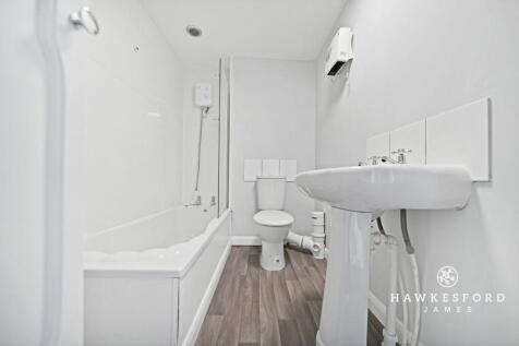 West Street, Sittingbourne - Bathroom
