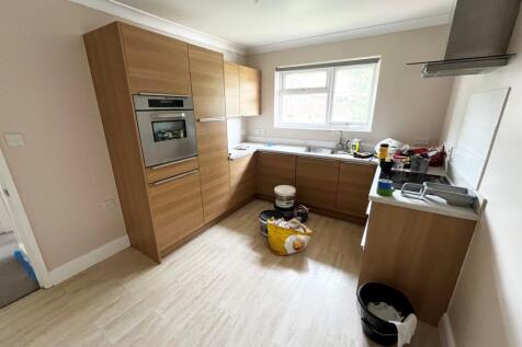 Fraser Road, Poole photo 3