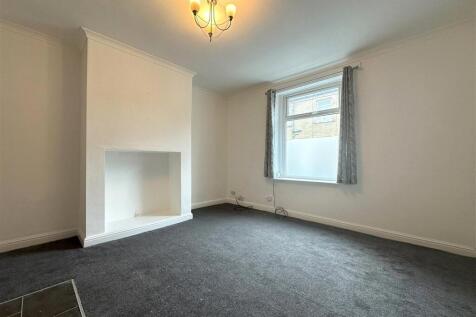 1 Hardy Street, Brighouse HD6 1UA photo 3