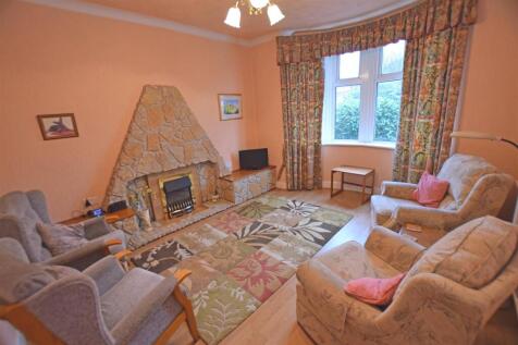 Living Room.jpg