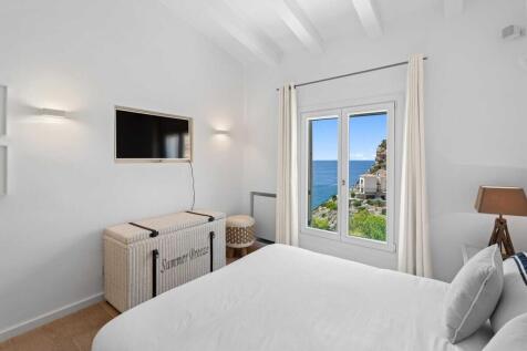 19-port andratx-Hamptons-Style Sea-View Beach House-kaufen-bett