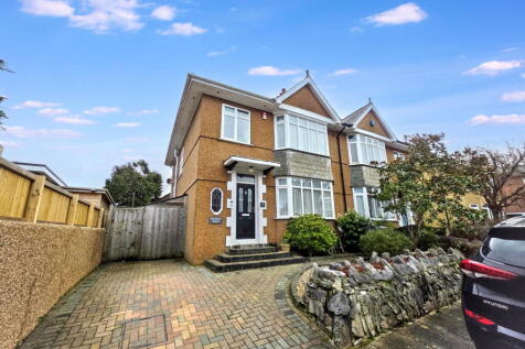 Plymouth, PL6 - property photo