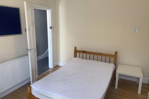 Four Bedroom Student House - Edinburgh Road, L7 photo 3