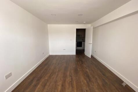 Mount Pleasant Road, Chigwell, Essex photo 3