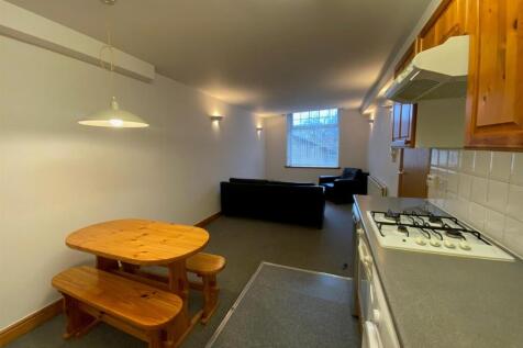 KITCHEN DINING LOUNGE.jpg