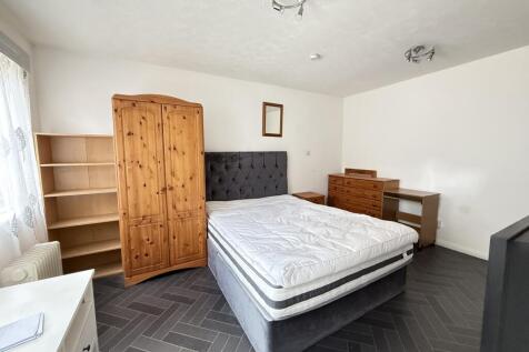 Lounge/Bedroom