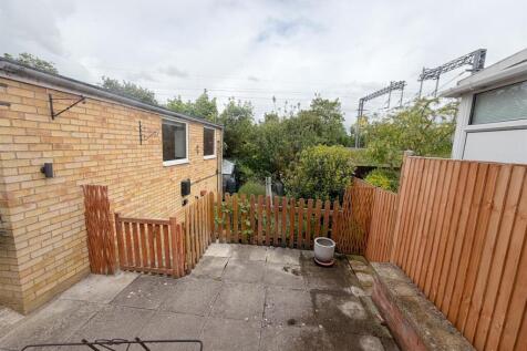 63 Derwent Cres Kettering.jpg
