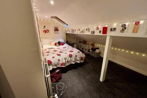Brudenell Road, Hyde Park, Leeds photo 5