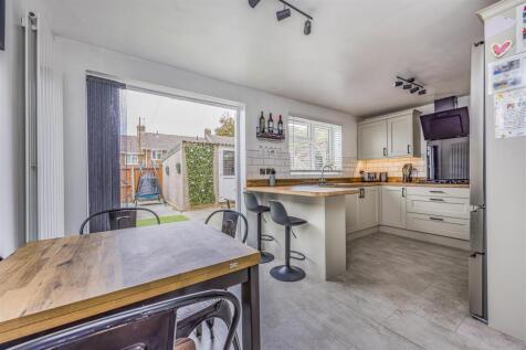 96 Farmlea Road, Portsmouth-PorticoMarketing-SoldB