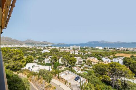 Exclusive Duplex Apartment with Panoramic Views over the Bay of Puerto Pollensa
