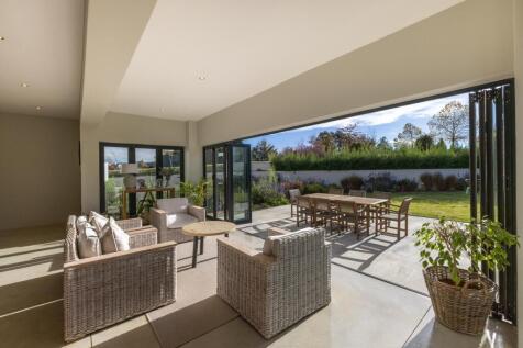 Sunny home
