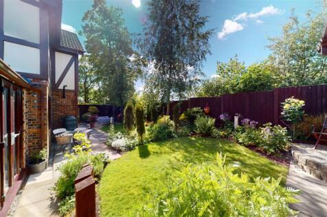 Laurel Court Rear Garden