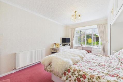 Bedroom: