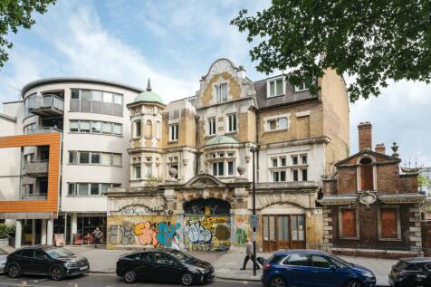Albion Court E1