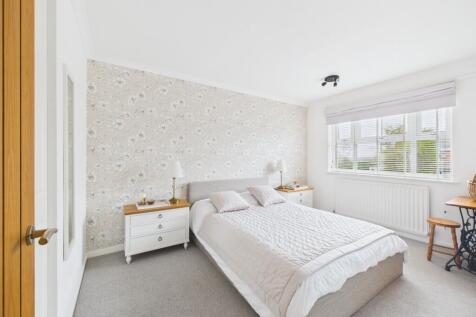 19. CAM04922G0-PR0087-STILL026