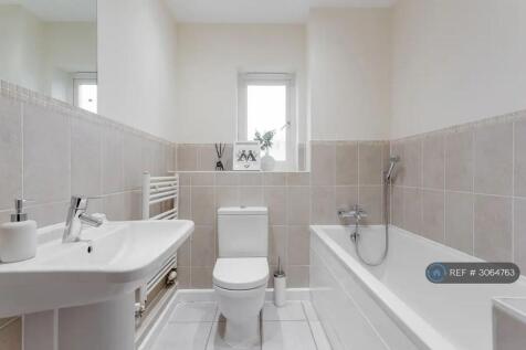 ?? Family Bathroom