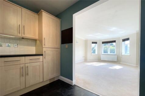 Jenkins Court, Chapel Lane, Bagshot, Surrey, GU19 photo 4
