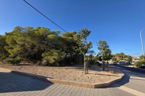 Plot incl. building permit in Ses Cadenas