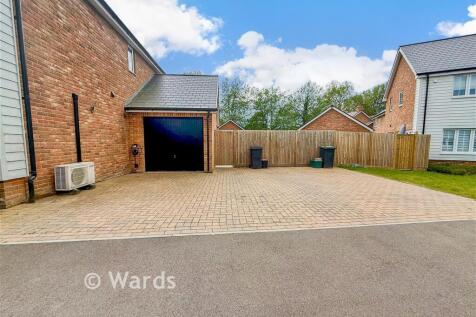 Garage/Parking