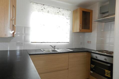 Portland Road, NN9 photo 3