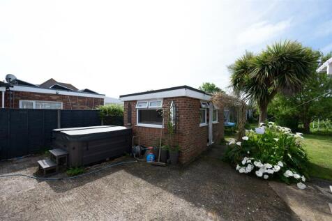 14 Sandy Point Road 24 1.jpg