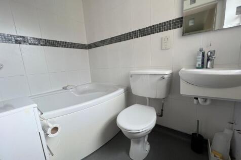 IMG-20250718-WA00...