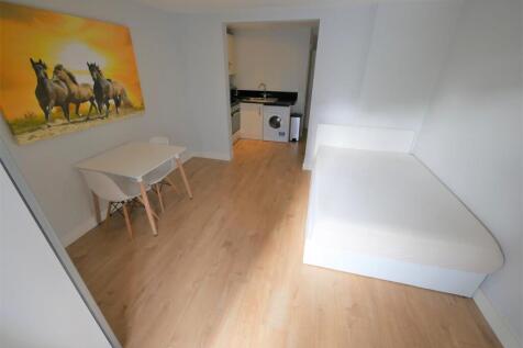 Flat 3, Woodside, Bournemouth BH1 photo 2