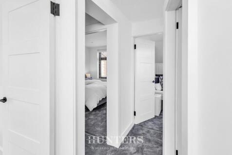 10 Manor Road (8).jpg