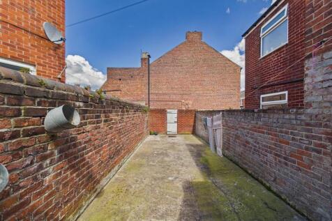 CAM01419G0-PR0124-STILL006.jpg
