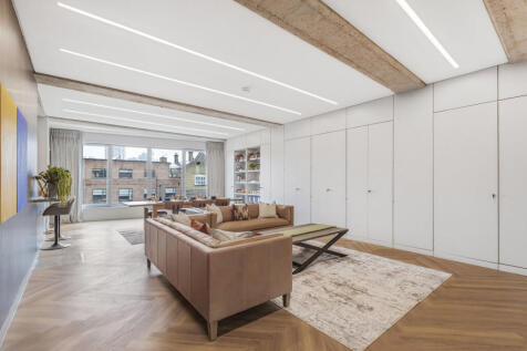 Reception/Kitchen