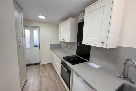 24A, Kirkgate, Thirsk, YO7 photo 3
