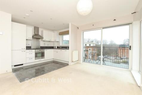 Living/Dining Area