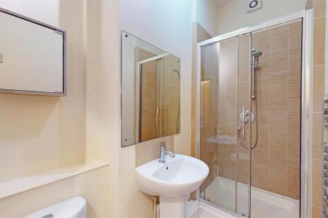 Theatre Royal 20 Shower Room.jpg