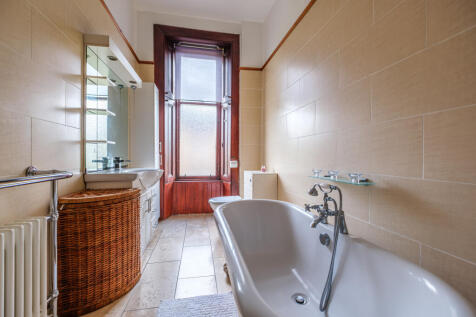 5 bed, 2 bath House in Glasgow - Photo 47