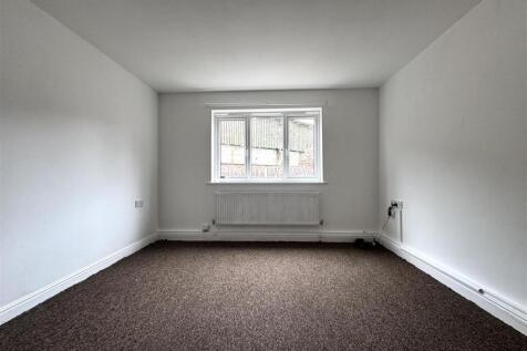 Bole Close, Low Valley, Barnsley photo 3