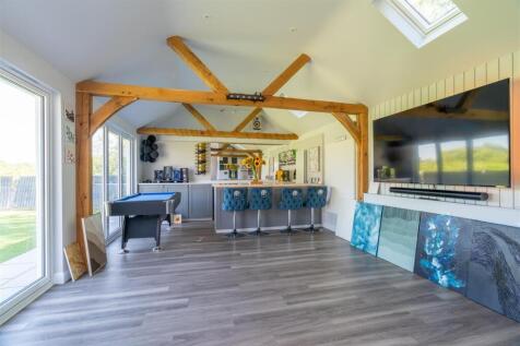 Garden Studio/Potential Annexe