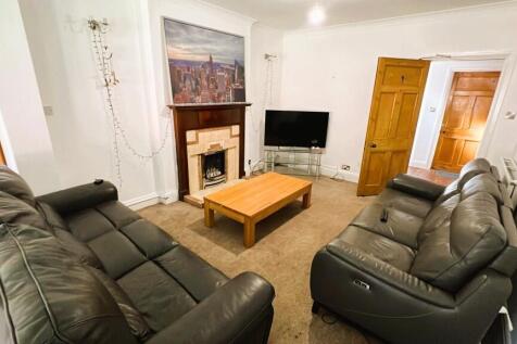 Harlaxton Drive, Nottingham, Nottinghamshire, NG7 photo 3
