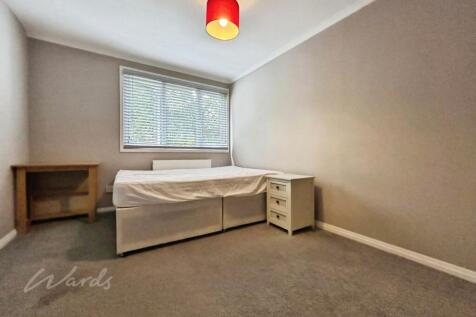 Cherry Tree Road Tunbridge Wells TN2 photo 3