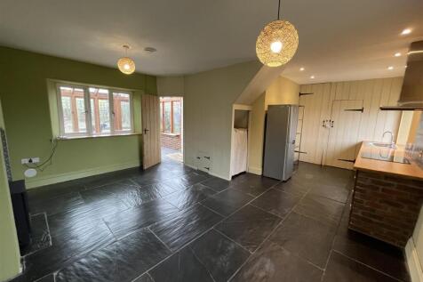 Living Room/Kitchen