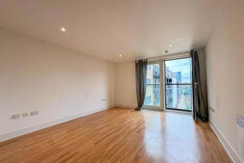 Flatholm House, Ferry Court, Cardiff photo 5