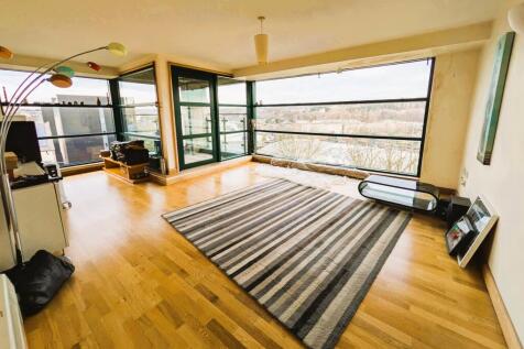 Bradford, BD1 - property photo