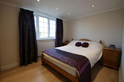 Pearl Gardens, Cippenham photo 4