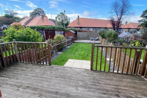 REAR GARDEN.jpg