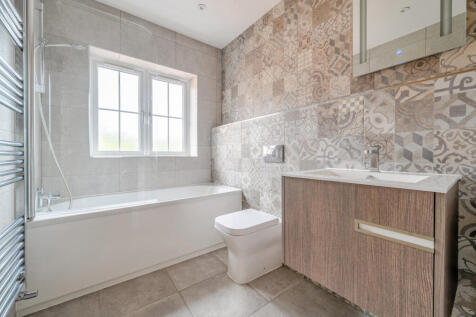 1371396-11-68f5f9...