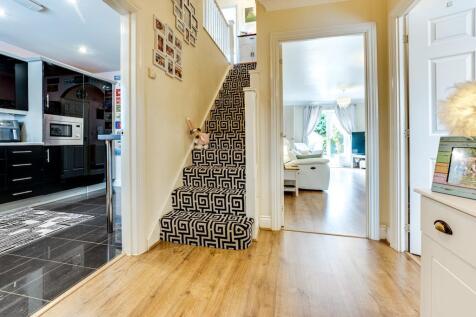 4 Jackdaw Road, Corby-1.jpg