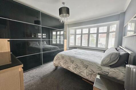 PHOTO-2025-09-07-...