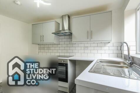 Available NOW - Target Street, Radford photo 4