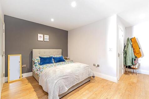Garrick House, Hampton Hill, TW12 photo 4