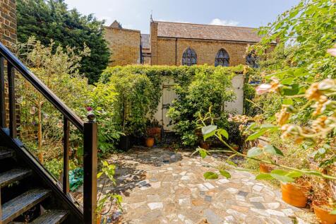 Amwell Street (18).jpg