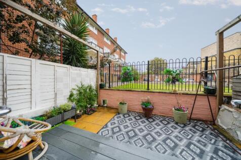 Ratcliffe House 7...